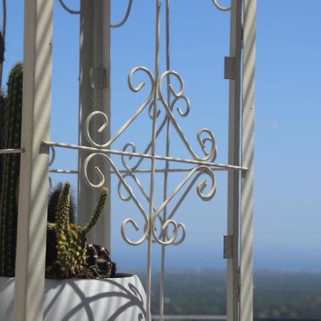 Bed and Breakfast Il Principe Viendalmare Ostuni Exterior foto